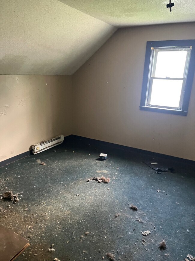 Building Photo - 819 May St