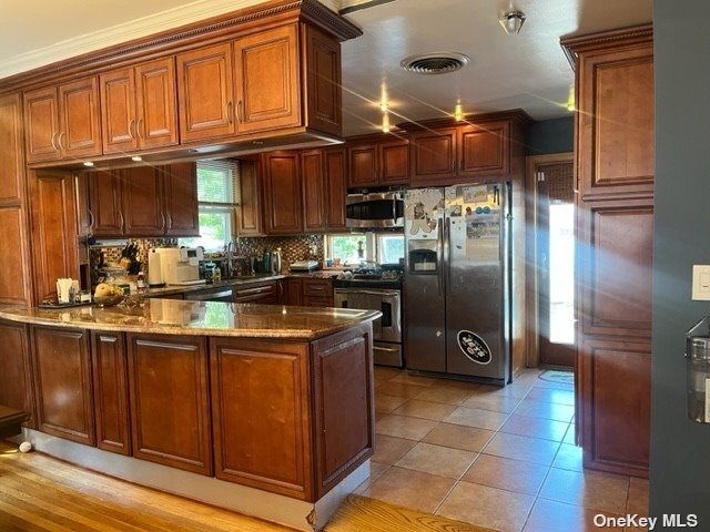 Building Photo - 42-16 195th St