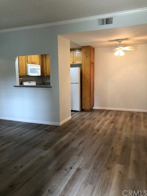 Building Photo - 82 Flor De Sol