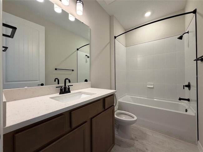 Building Photo - 5648 Flame Vine Wy