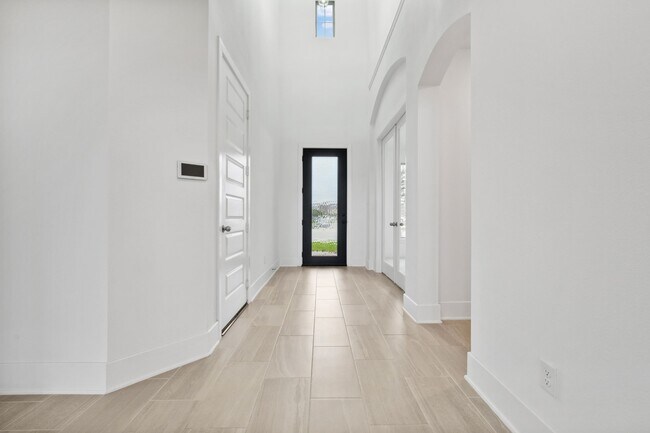 Building Photo - 863 Sarasota Shore Dr