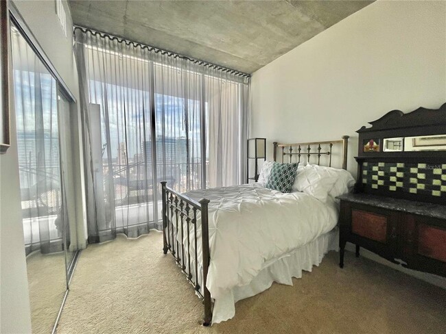 Building Photo - 155 S Court Ave