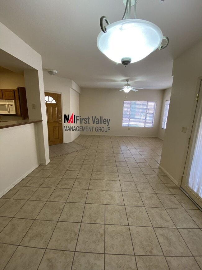 Building Photo - 1 Bedroom, 1 Bath