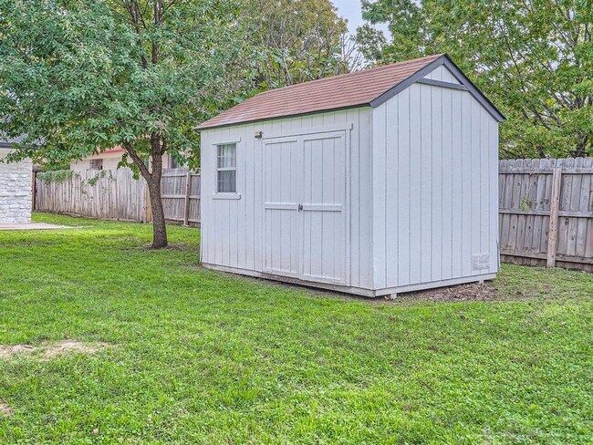 Building Photo - 5804 Eureka Dr