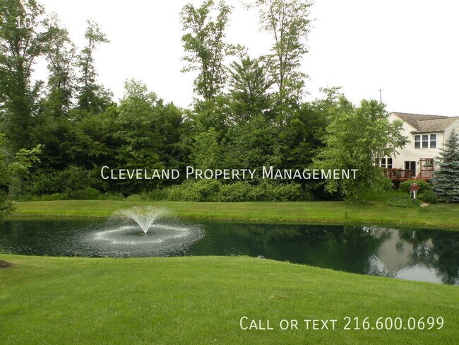 Building Photo - 105 Renaissance Ct