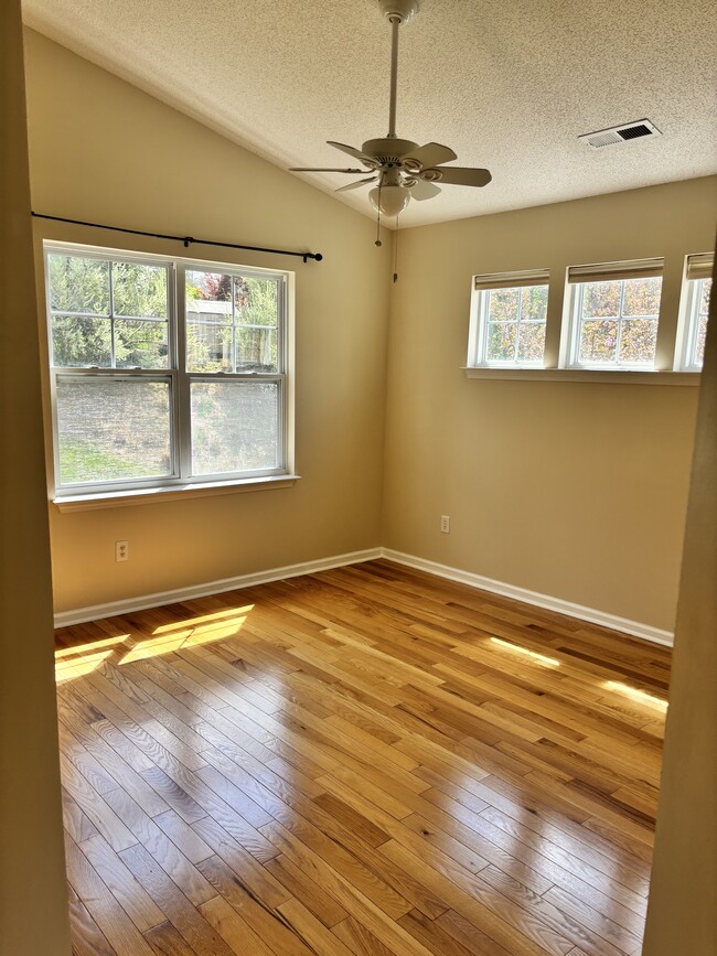 Building Photo - 39 B Jacobs Way Lane-