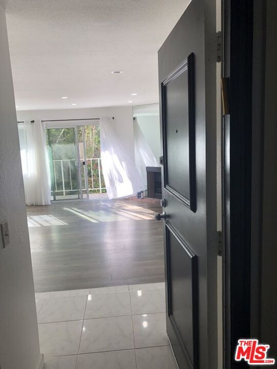 Building Photo - 1515 S Beverly Dr