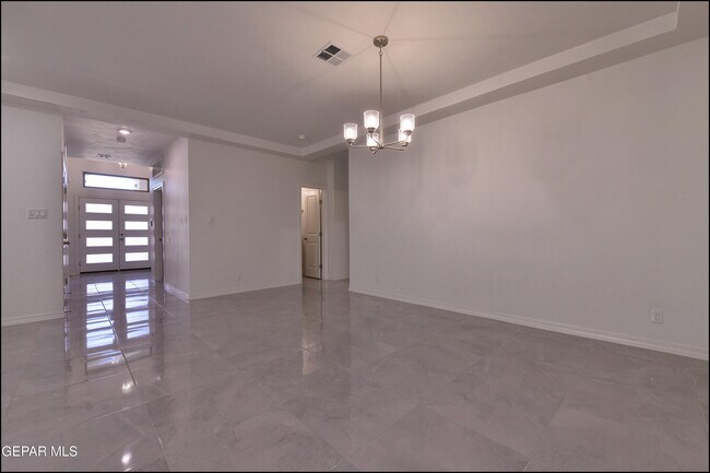 Building Photo - 12844 Giovanni Grajeda Ave