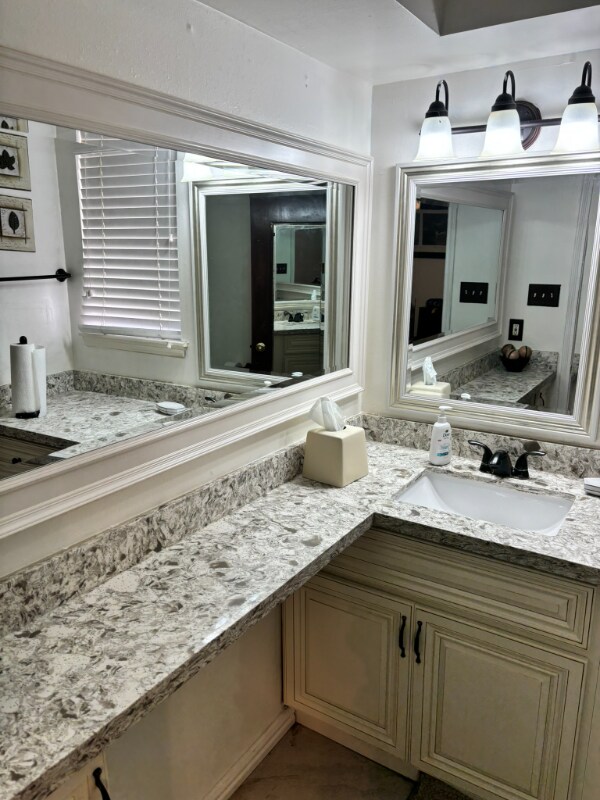 Building Photo - 9319 Rentur Dr