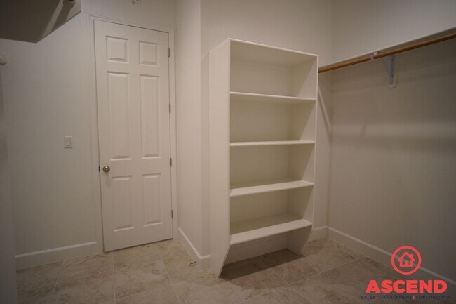Building Photo - 8904 Costa Blanca Dr