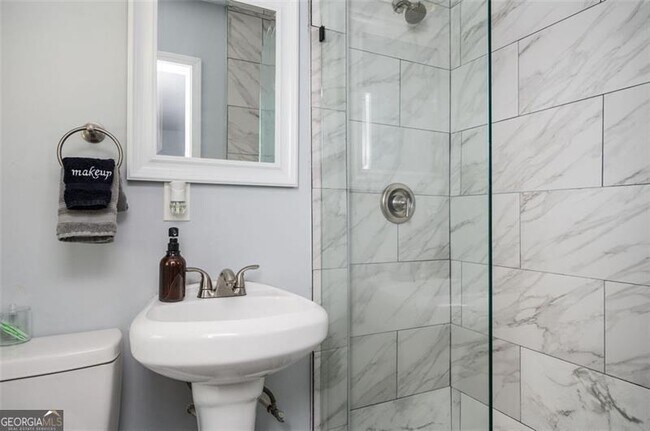 Building Photo - 1778 Flintwood Dr SE