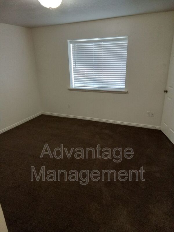 Building Photo - 8083 N Ridge Loop E