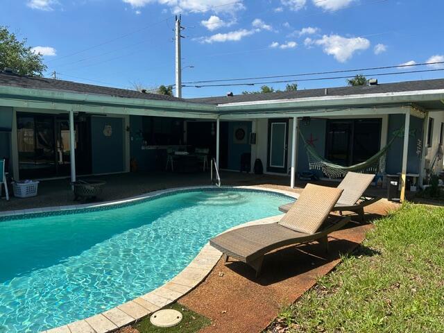 Building Photo - 2400 SW 86th Ave