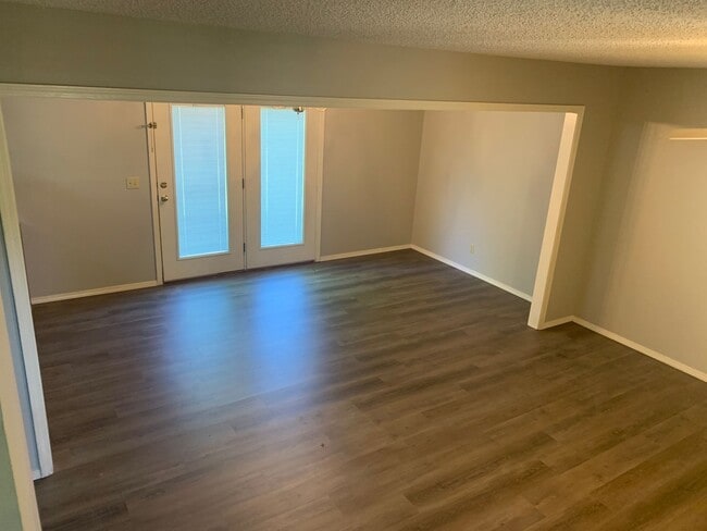 Building Photo - Freyaldenhoven Properties