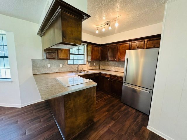 Building Photo - 1470 FM 2712