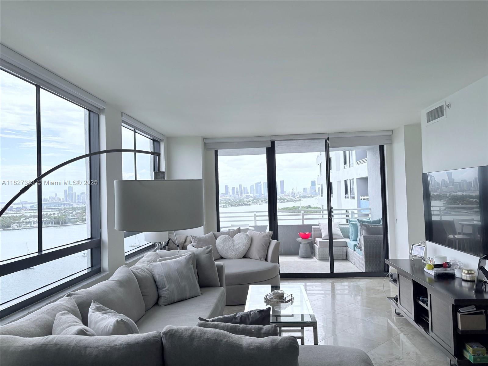 Building Photo - 1330 West Ave