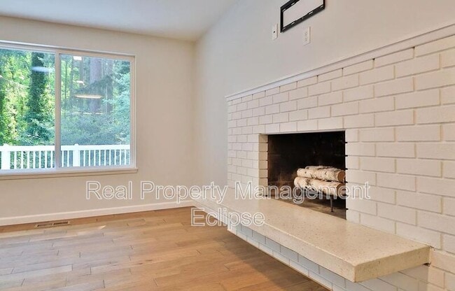 Building Photo - 4126 161st Ave SE