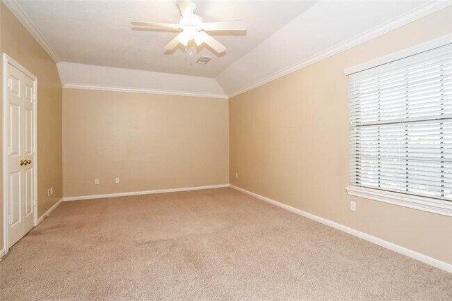 Building Photo - 3602 Echo Mountain Dr