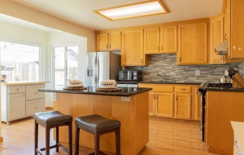 Building Photo - 712 Magnolia Ct