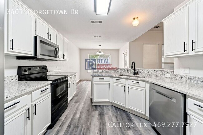 Building Photo - 3401 Georgetown Dr