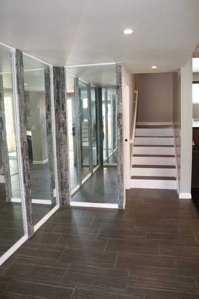 Building Photo - 13065 Mindanao Way