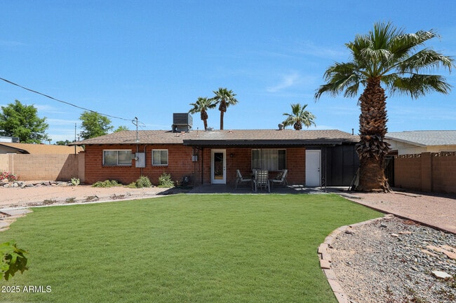 Building Photo - 8507 E Mariposa Dr