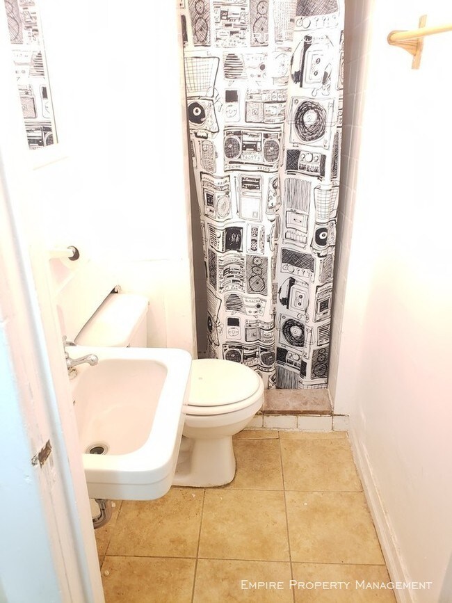 Building Photo - 545 4th St