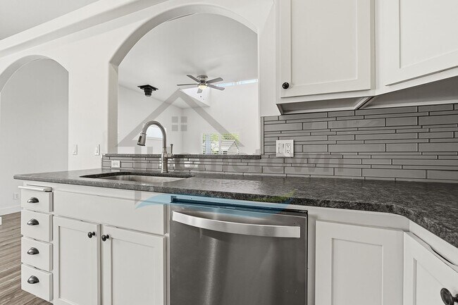 Building Photo - 5163 E Portside Ct