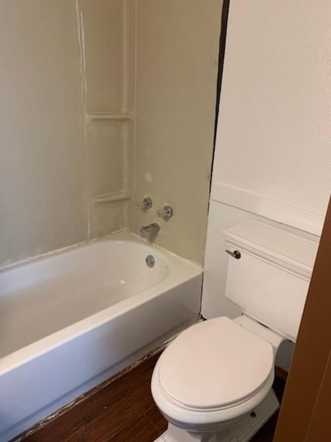 Building Photo - Adorable 4 Bed 2 Bath Home