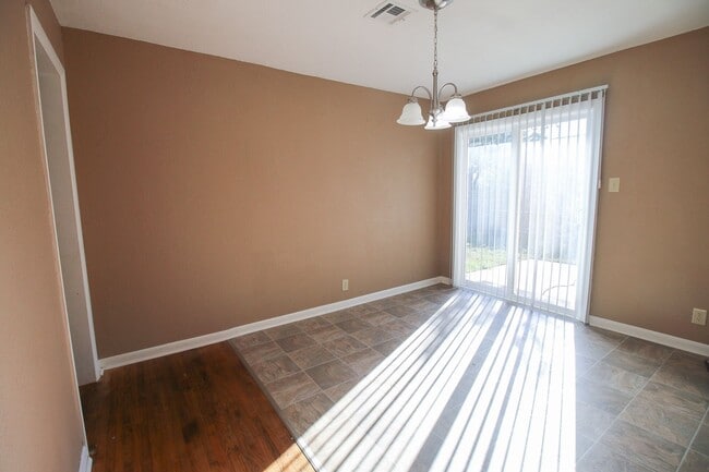 Building Photo - 3-Bedroom Home with Yard in East Tulsa – Ready Mid May!