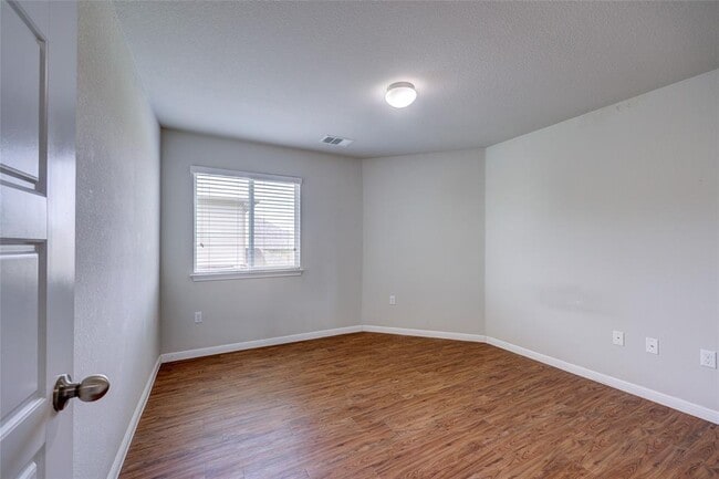 Building Photo - 126 Screech Owl Dr