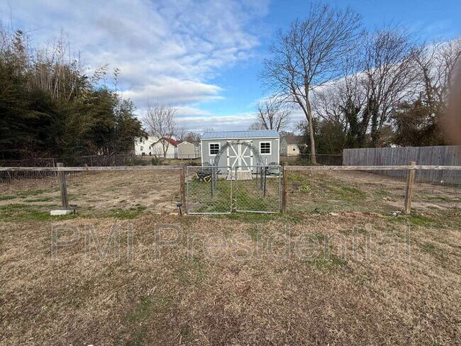 Building Photo - 7346 Edgeworth Rd