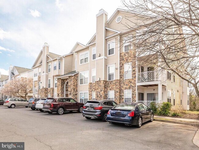 Building Photo - 5932 Founders Hill Dr