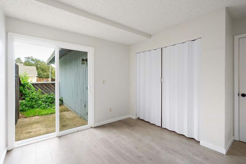 Building Photo - 4917 Aizenberg Cir