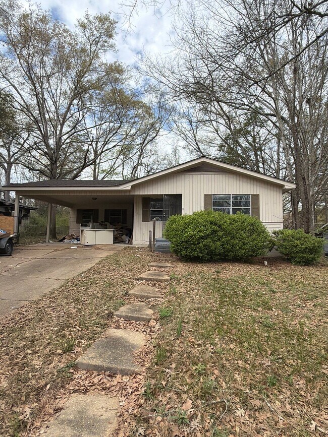 Building Photo - 228 Catalina Cir