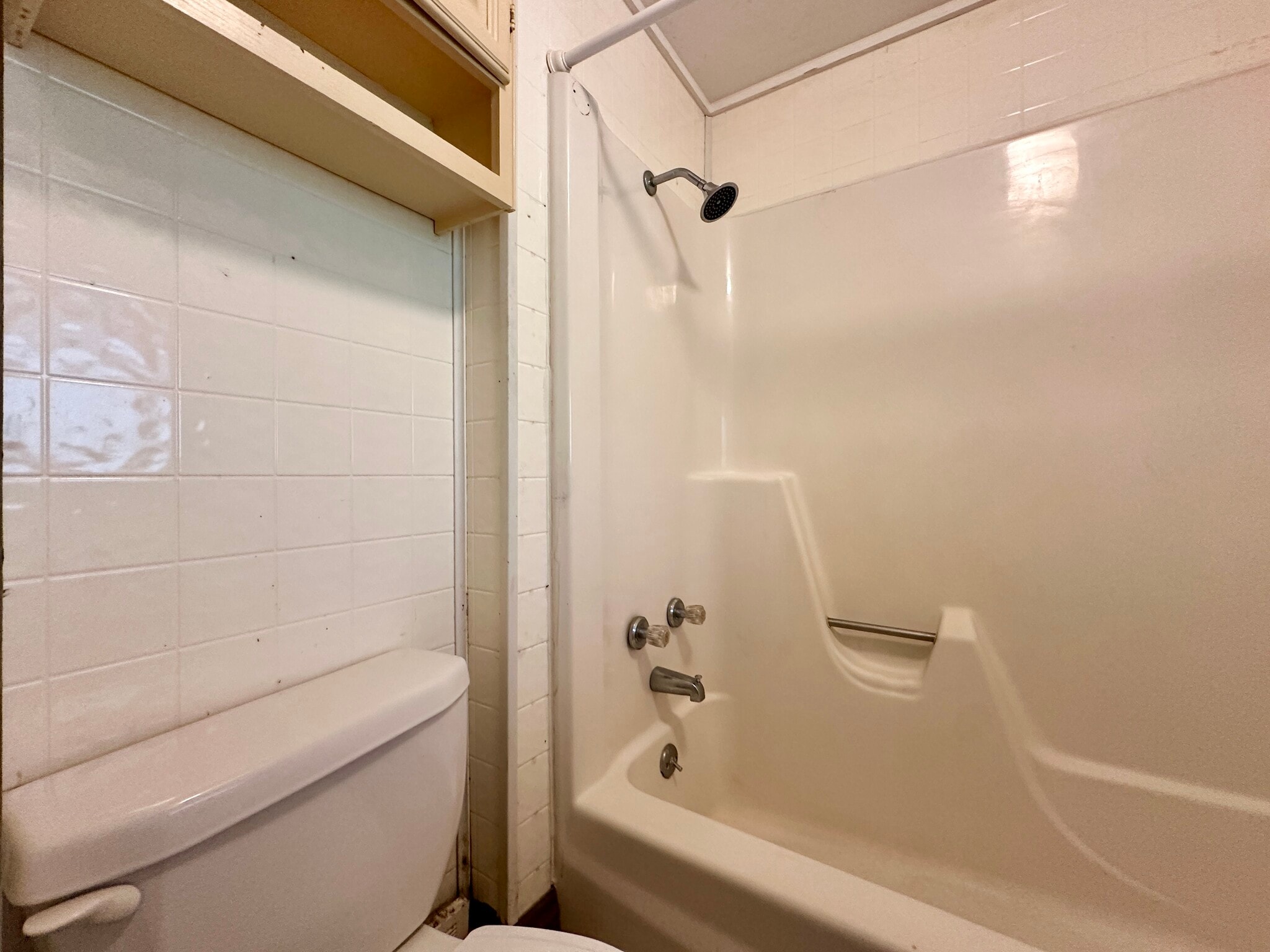 Building Photo - 154 Elmwood St