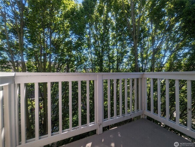 Building Photo - 3bd/2.5ba Seattle Townhome