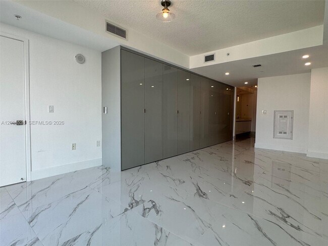 Building Photo - 330 Sunny Isles Blvd