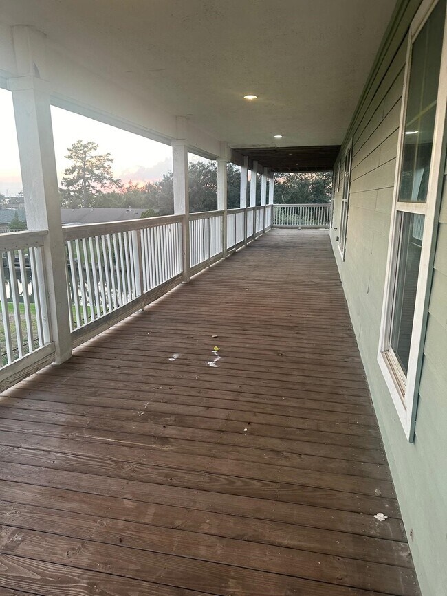 Building Photo - 205 Rue Orleans St