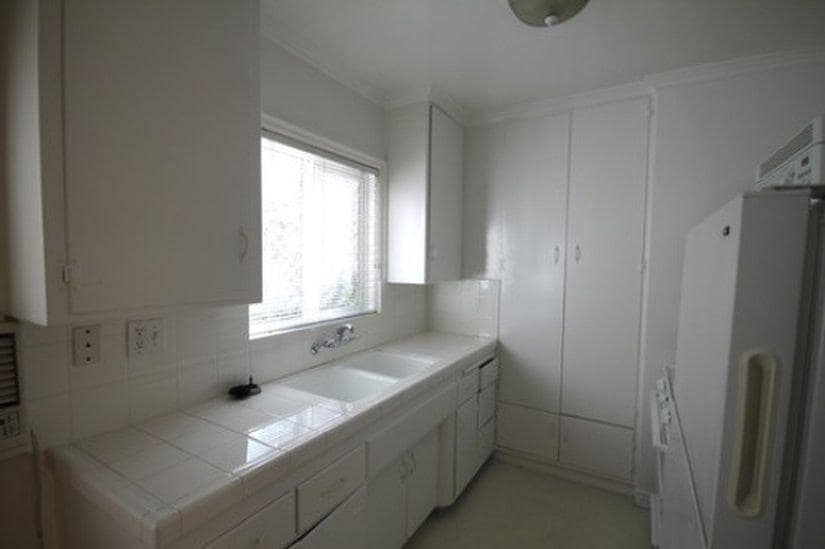 Kitchen Room - 140 N Wilson Ave