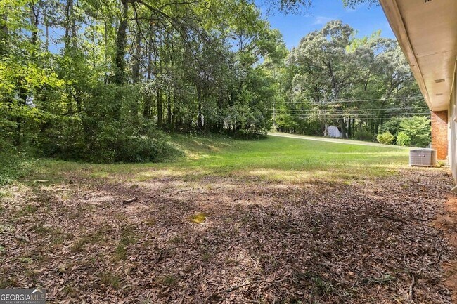 Building Photo - 9169 Lakeview Dr SW