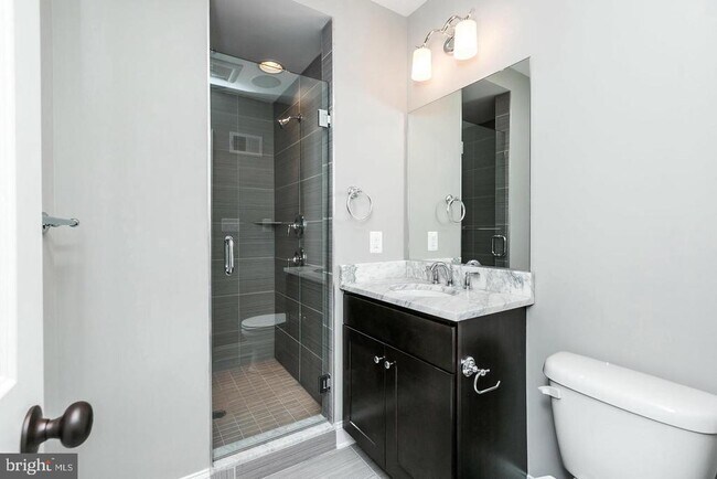 Building Photo - 1815 Westphal Pl
