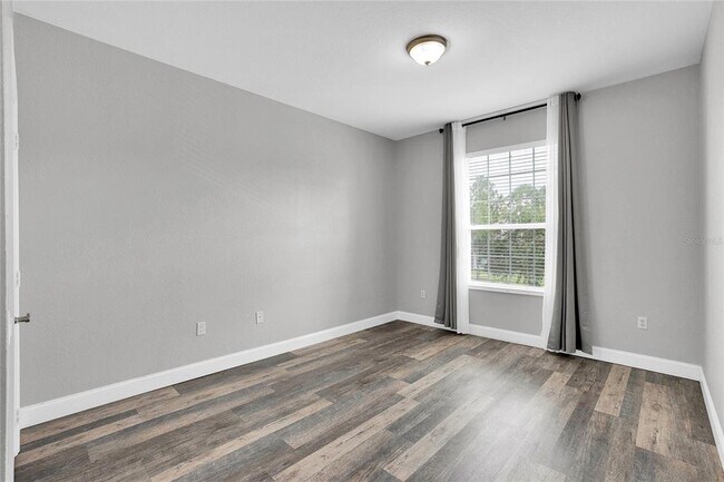 Building Photo - 4814 Cayview Ave