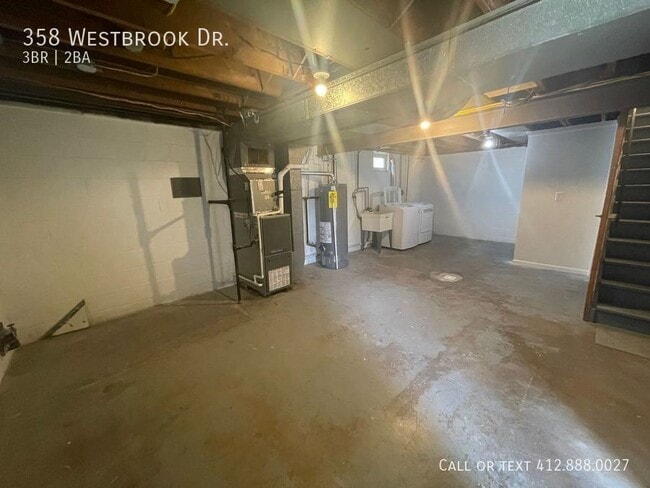 Building Photo - 358 Westbrook Dr