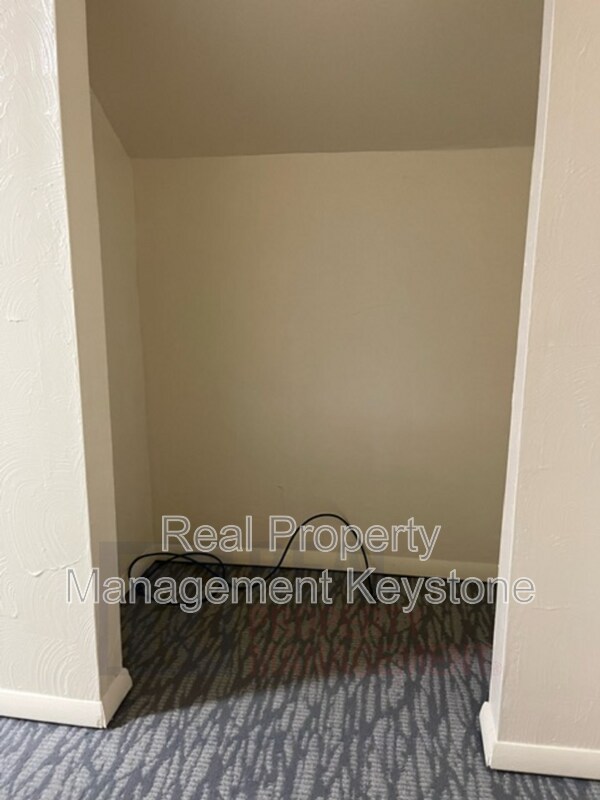 Building Photo - 307 Greenlee Rd