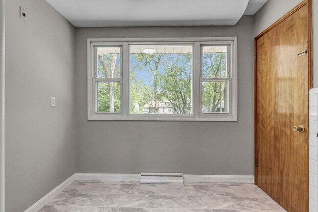 Building Photo - 765 Babler Dr