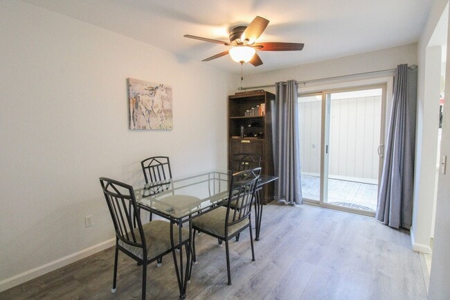 Building Photo - 2 Bedroom Townhouse with 2-Car Garage in The Villages near Downtown SLO