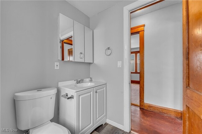 Building Photo - 11601 Headley Ave