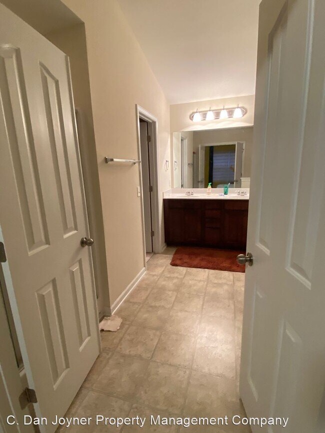 Building Photo - 3 br, 2.5 bath House - 312 Engelmann Lane