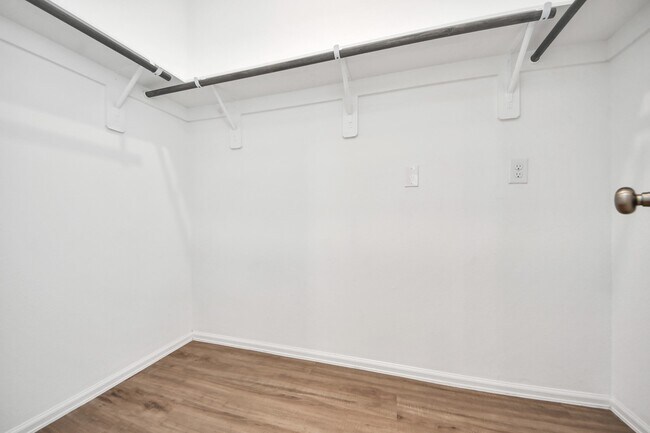 Building Photo - 6233 Arcadia Sound Ln